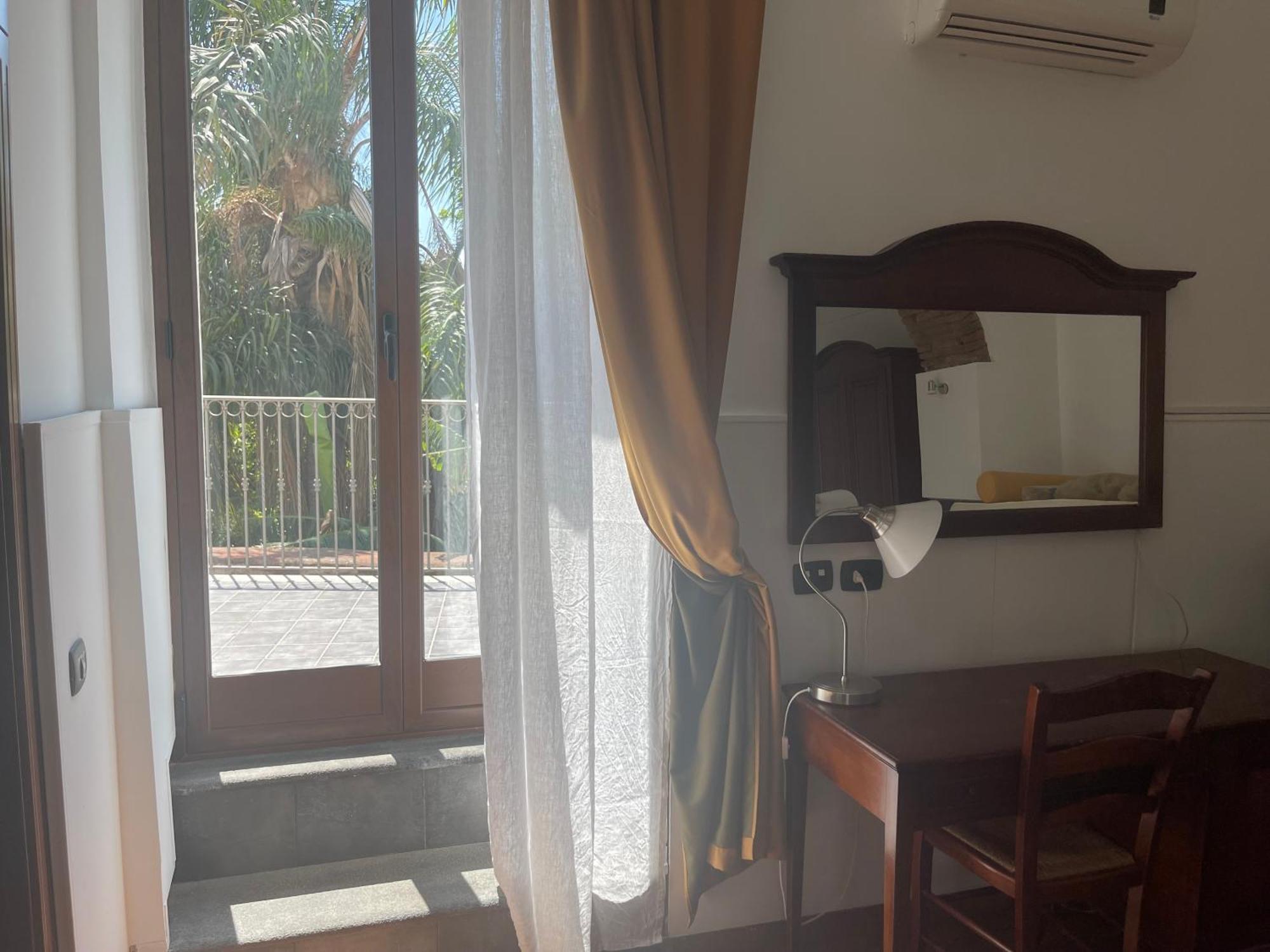 Hotel Capomulini 3 Stelle Acireale Luaran gambar